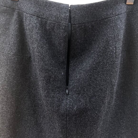 J.Crew Dark Grey Wool Blend Mini Skirt Capsule Timeless Essential Sz 2 Women's - Picture 6 of 9